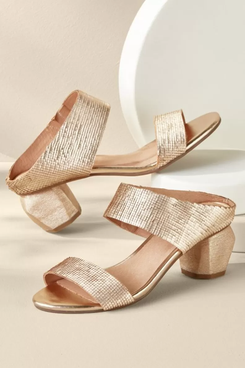 Soft Surroundings Antelope Amelia Textured Sandal Gold Best Sale